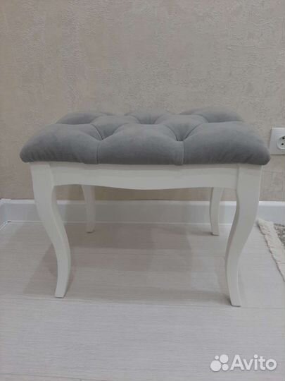 Банкетка в прихожую, новая