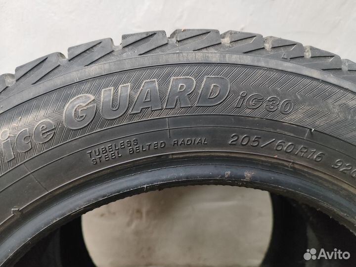 Yokohama Ice Guard IG30 205/60 R16 92Q