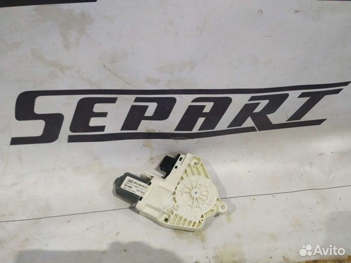 Моторчик стеклоподъемника задний правый Audi A4 B8