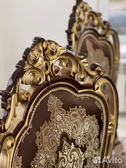 Столы и стулья