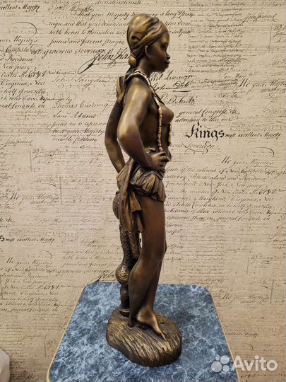 Статуэтка женщина с мальчиком