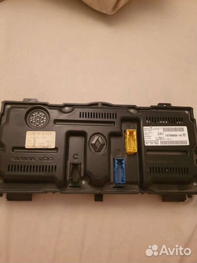 Панель приборов