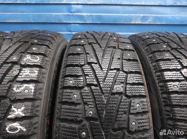 Roadstone Winguard WinSpike SUV 225/60 R18 100T