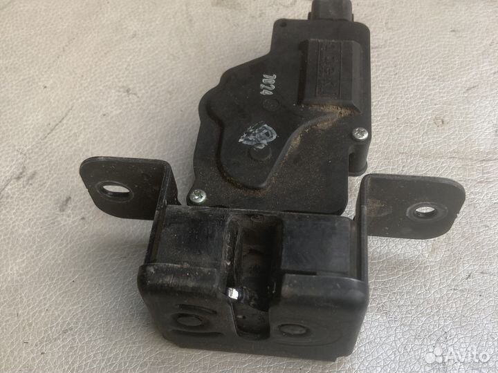 Замок заднего стекла kia sorento