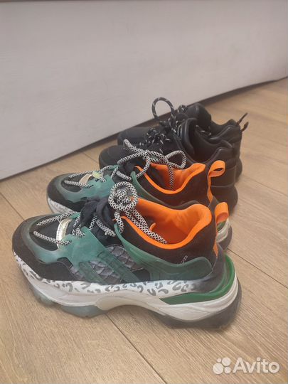 Кроссовки женские 38