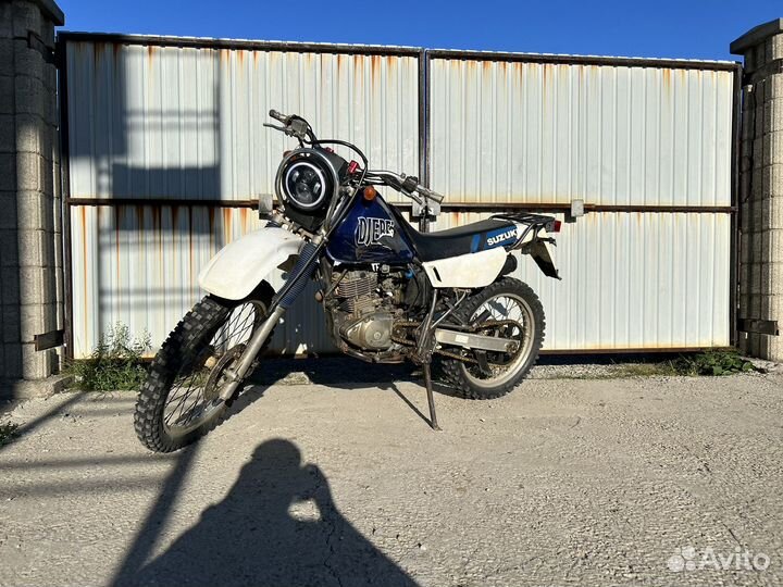 Suzuki djebel 200