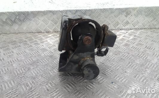 Подушка кпп KIA sorento 2 (1AD04T501)