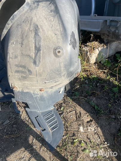 Подкрылок передний задний Bmw e39 5er бмв