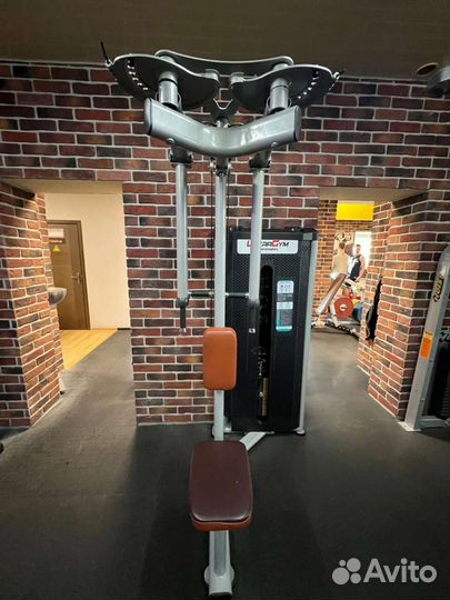 Тренажер Баттерфляй задние дельты Ultra Gym