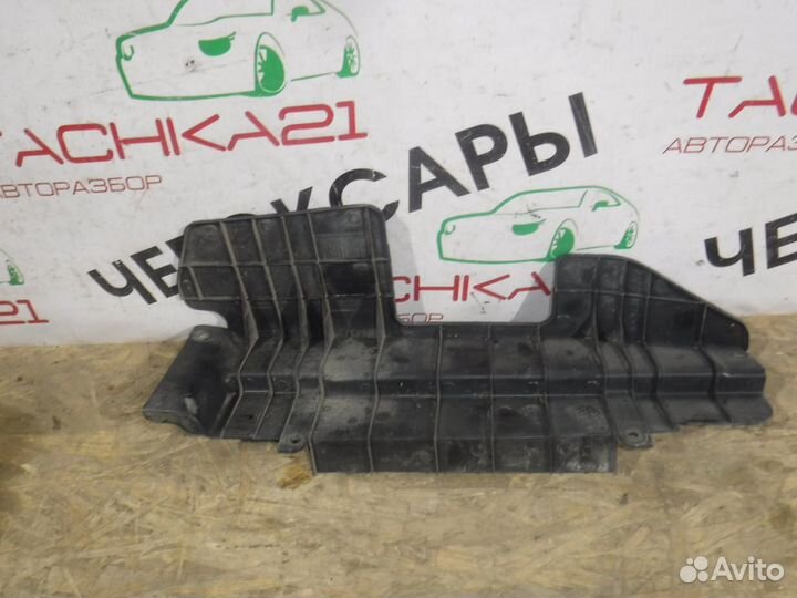 Дефлектор радиатора левый Hyundai Elantra 10-15