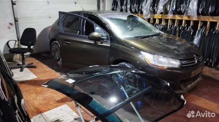 Лобовое стекло Citroen c4 Ситроен с4
