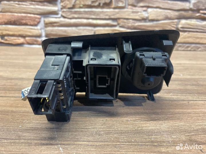 Блок управления зеркалами Лада X-Ray GAN330 21179