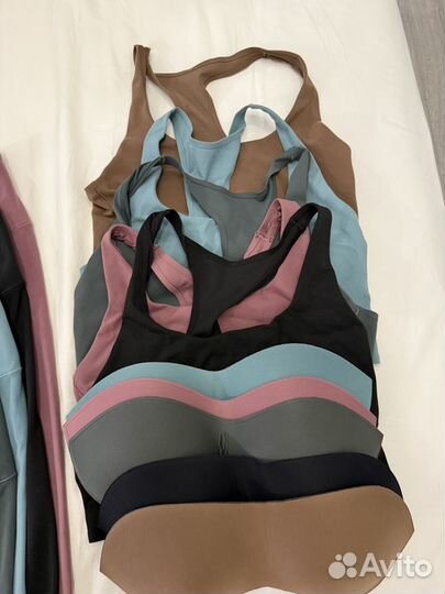 Лосины и топы Uniqlo