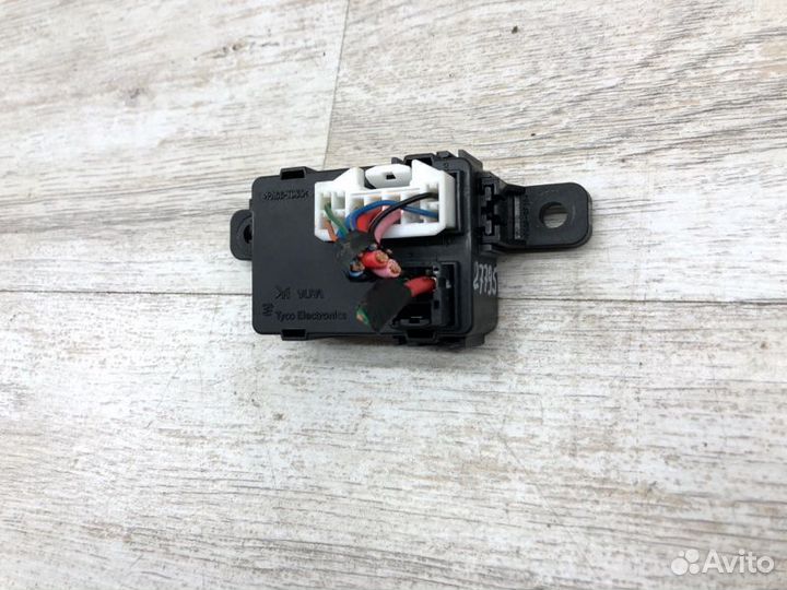 Блок реле Hyundai Veloster хэтчбек G4FD GDI 2011