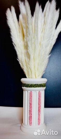 Гипсовые интерьерные вазы с натуральными камнями