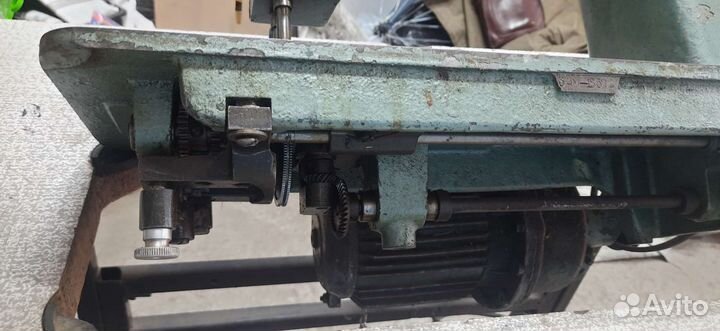 Швейная машина бу электрическая