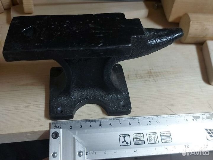 Тиски и наковальни слесарные СССР