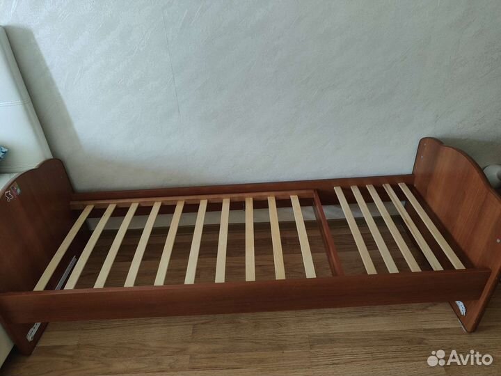 Детская кровать от 3 лет + матрас
