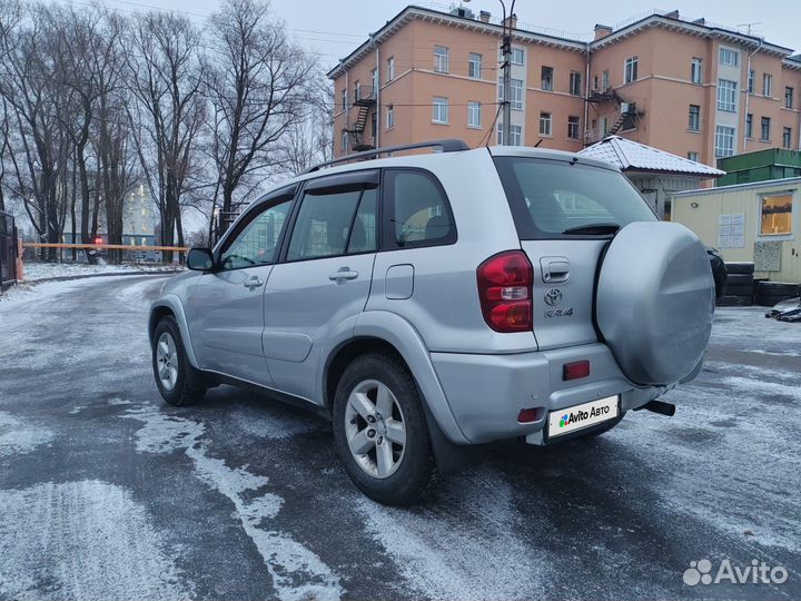 Toyota RAV4 2.0 AT, 2003, 232 150 км