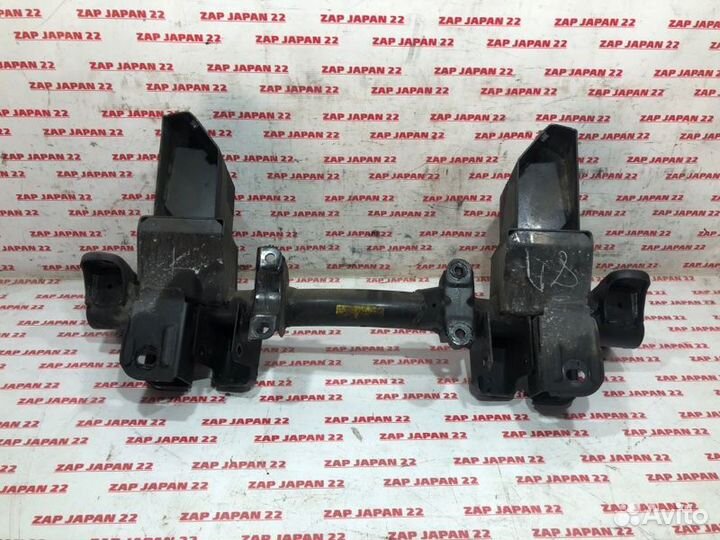 Балка под двс Mitsubishi Delica PD6W 6G72 1998