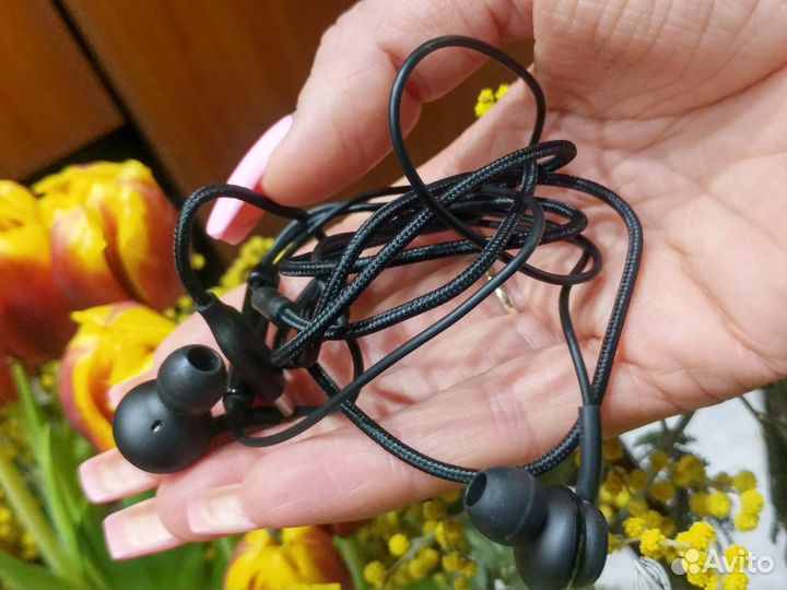 Наушники Samsung galaxy s10 plus akg