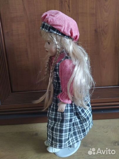 Кукла декоративная