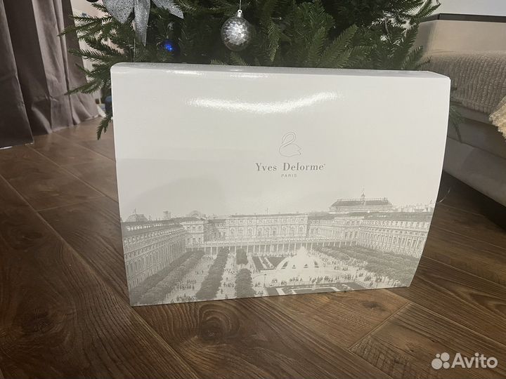 Коробка подарочная новогодняя