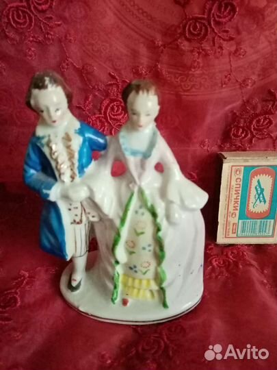 Статуэтка фарфор
