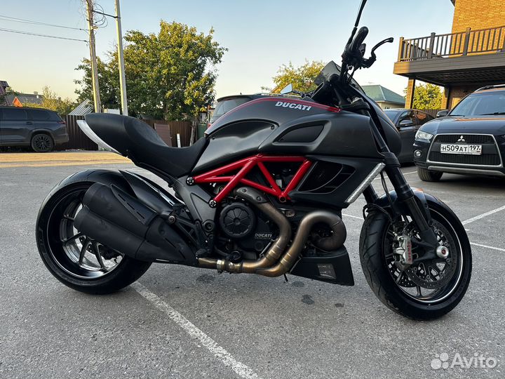 Ducati Diavel Carbon