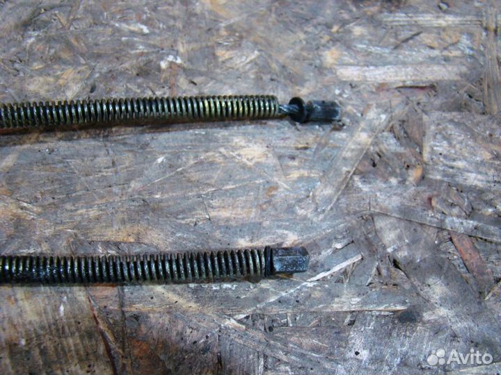 KIA Sportage 2 Трос стояночного тормоза