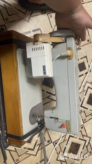 Швейная машинка Чайка 132м