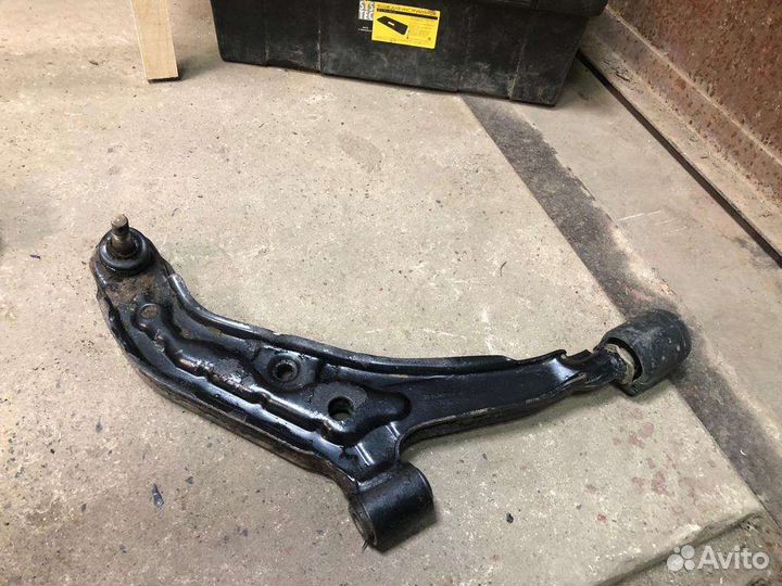 Рычаг передний Левый Ниссан Альмера N 15