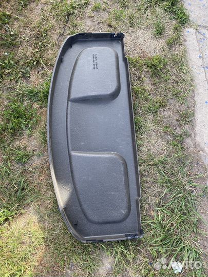 Задняя полка toyota auris