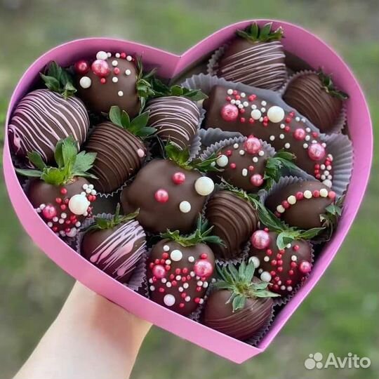 Фрукты,ягоды в шоколаде