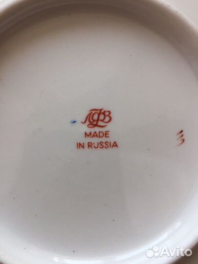 Бокалы с блюдцем