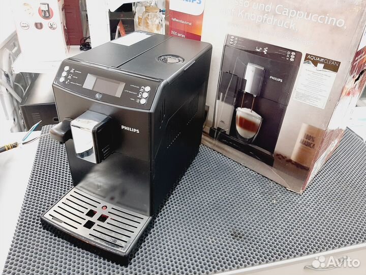 Кофемашина Philips EP3559