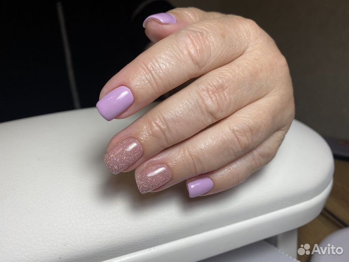 Модель на маникюр