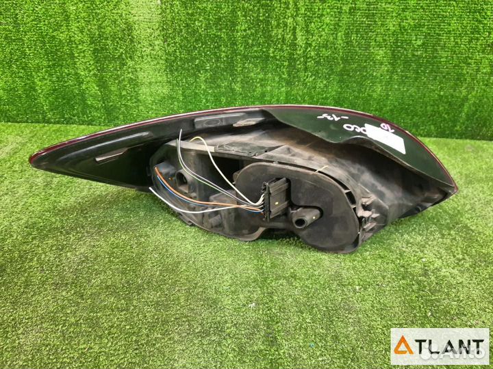 Фонарь задний правый volkswagen scirocco