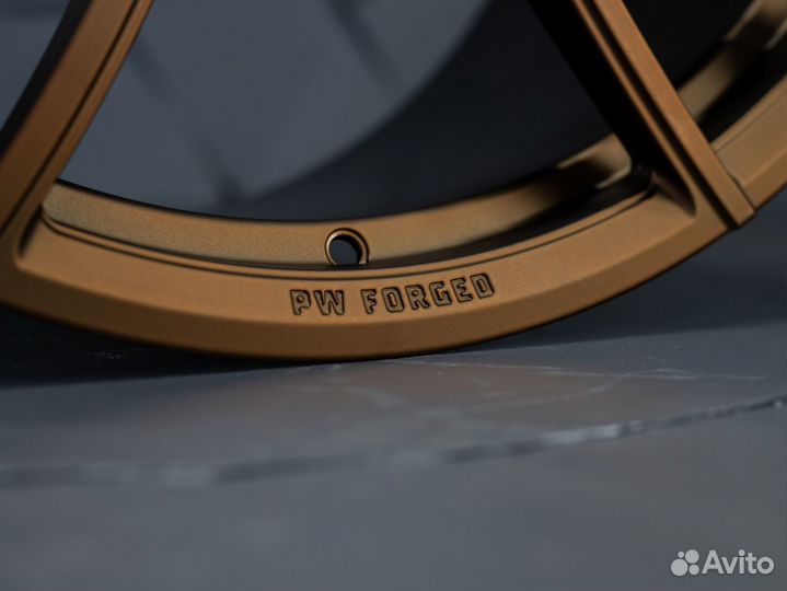 Кованые диски 22 Porsche Panamera наличие