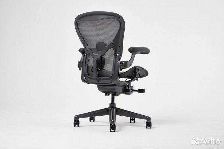 Компьютерное кресло Herman Miller Aeron