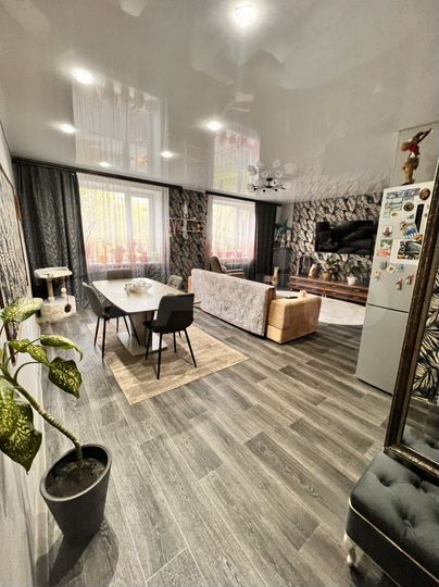 Комната 32 м² в 5-к., 2/4 эт.