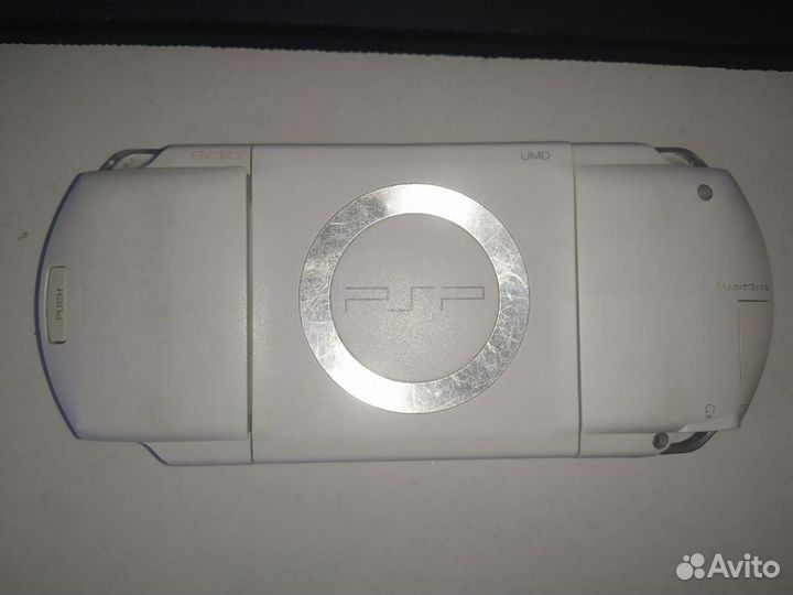 Sony PSP 1008 и PSP 2000