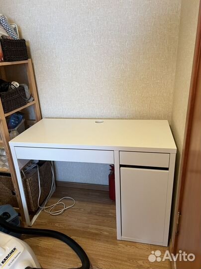 Компьютерный стол IKEA micke