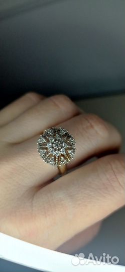 Золотое кольцо с бриллиантами 585