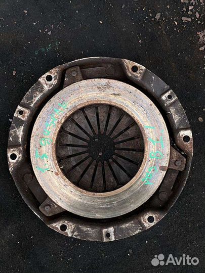 Корзина сцепления Audi 80 b3 1.6 068141117B