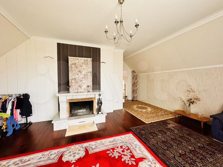 Дом 206 м² на участке 6 сот.