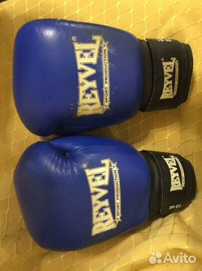 Боксерские перчатки и защита голени Everlast M 10