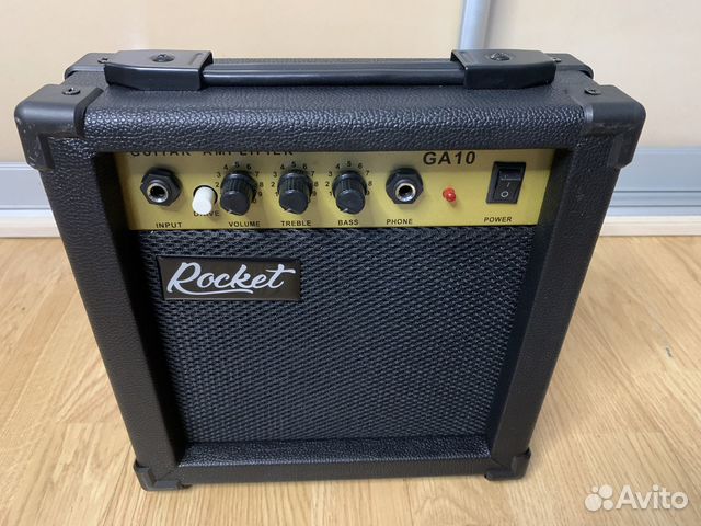 Комбик для электрогитары 10 Ватт + шнур