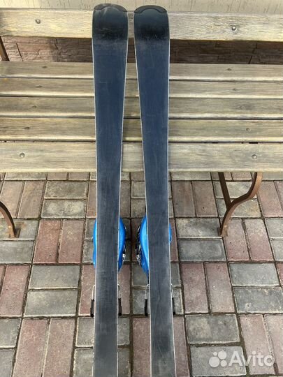 Комплект горных лыж (140 см) и ботинок