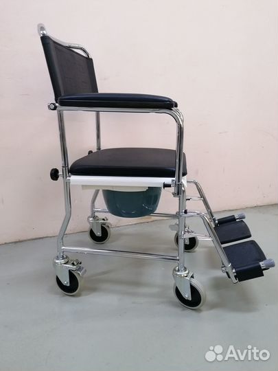 Кресло-коляска с санитарным оснащением